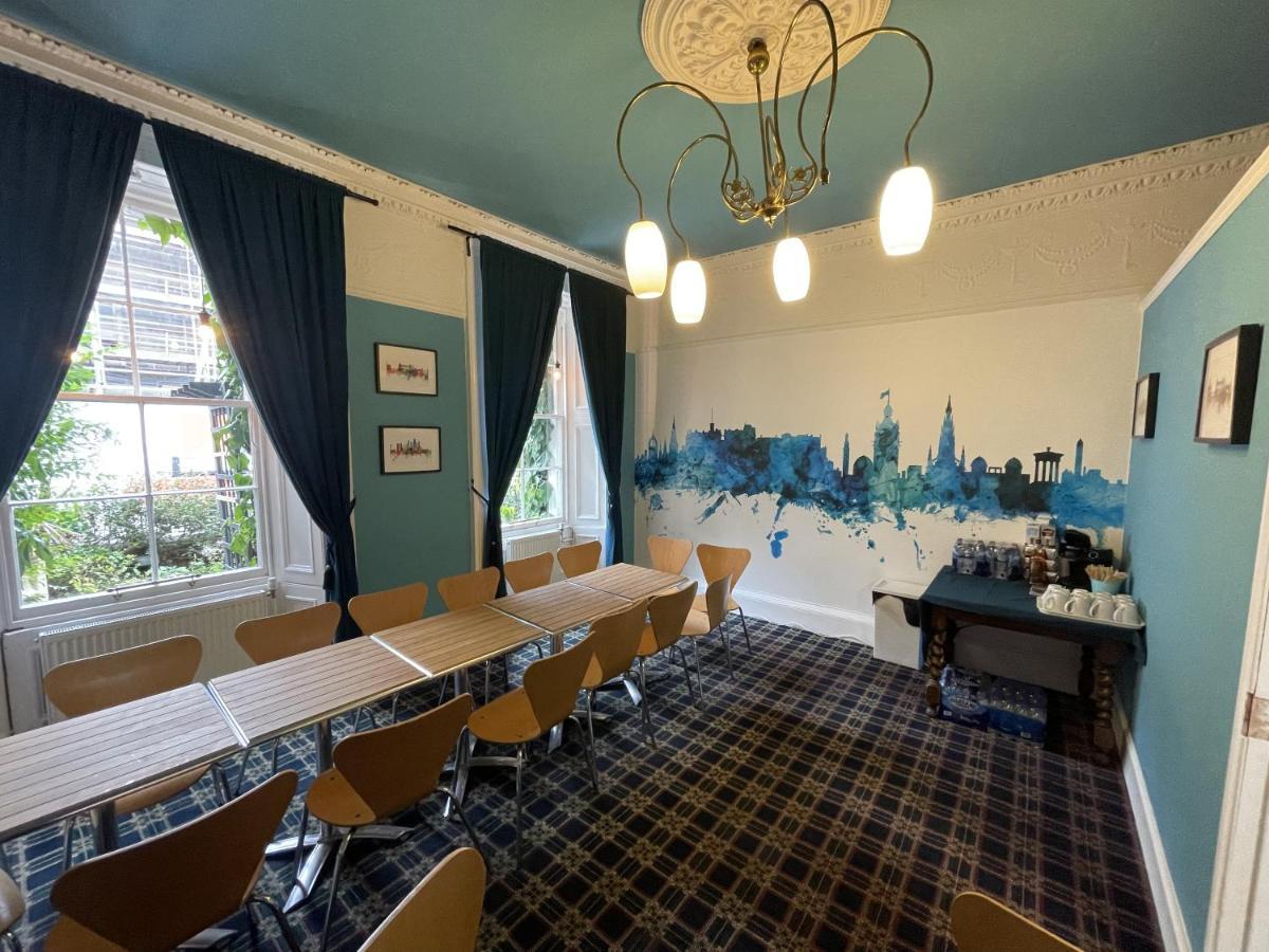 The Kingsview Townhouse - Boutique Hostel Edinburgh Exterior photo